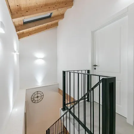 빌라 Pescatore 트로기르