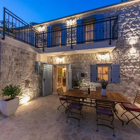 Pescatore Villa Traù